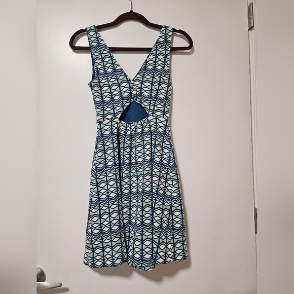 Maeve By Anthropologie V Neck Cut Out Back Dress Size 0 Stretchable - Picture 4 of 10